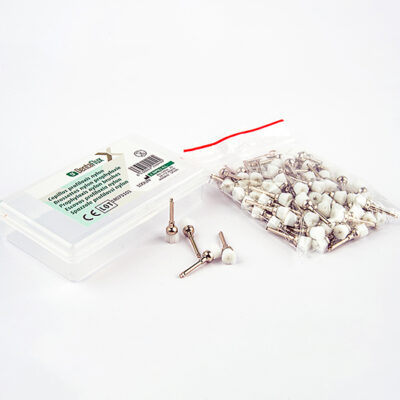 Bujías para implantes dentales con perno de titanio, tamaño estándar en caja de almacenamiento.