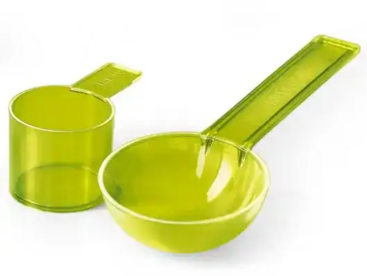 Cazos medidores de precisión para productos odontológicos personalizados en color verde translucido.