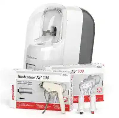 Dispositivo odontológico Biomate para impresión dental personalizada, con cartuchos y accesorios para fabricación de moldes en clínicas dentales.