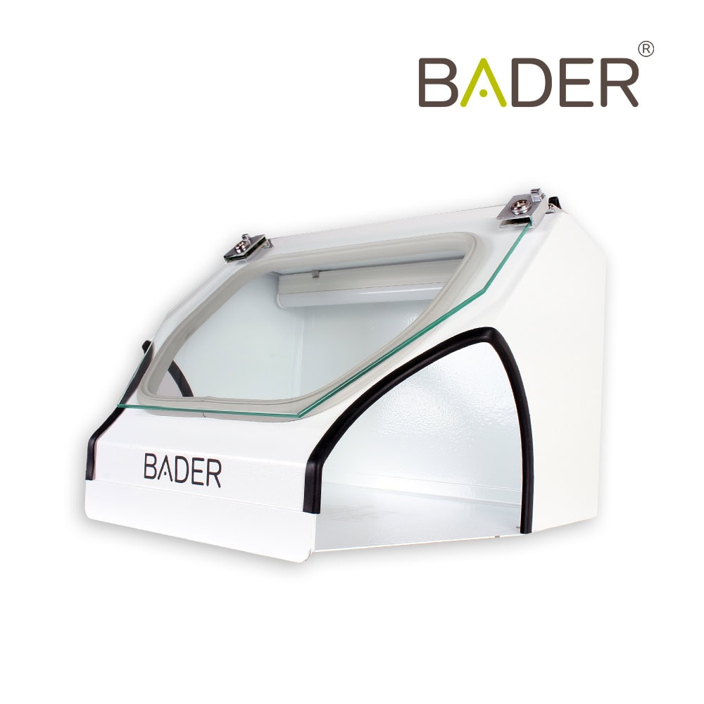 BADER exhibidor de productos odontológicos personalizados con cristal de alta calidad para prácticas dentales precisas y seguras.