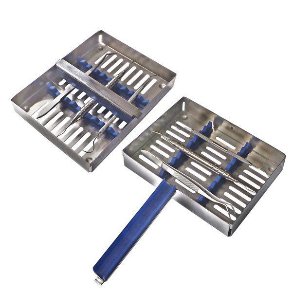 Bandeja de instrumentos odontológicos personalizados de acero inoxidable para procedimientos dentales de alta precisión.