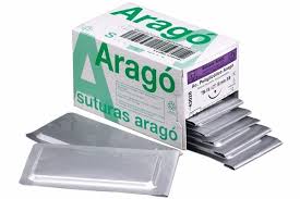 Aragó suturas aragó para procedimientos odontológicos, empaquetadas y listas para su uso en tratamientos dentales.