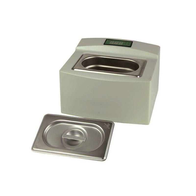 Tanque de acero inoxidable para productos odontológicos, ideal para esterilización y manejo de instrumentos dentales en clínicas y consultorios.