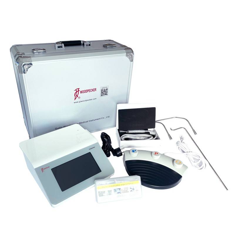 Kit de instrumentos odontológicos personalizados para exámenes y tratamientos dentales, incluyendo un equipo de diagnóstico, instrucciones y accesorios en una maleta de transporte.