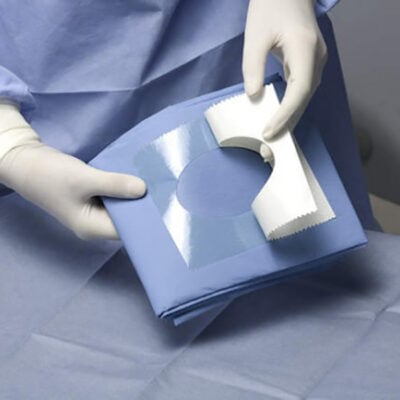 Talla Fenestrada TNT con Adhesivo 75x90cm Estéril, Azul 50 unidades Omnia