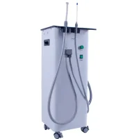 Sistema de limpieza y desinfección dental profesional para clínicas y consultorios odontológicos. Equipo compacto y móvil con mangueras y controles fáciles de usar.