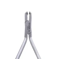 Pinzas odontológicas de precisión para procedimientos dentales, fabricadas en acero inoxidable y personalizadas para clínicas dentales, garantizando durabilidad y precisión en cada uso.