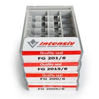 FG 201/6, FG 2015/6, FG 200/6, y FG 2005/6, sellos de calidad para prótesis dentales personalizados, en caja transparente, usados en odontología para asegurar precisión y fiabilidad en tratamientos dentales.