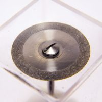 Alta calidad de fresas dentales personalizadas para odontología en EXAmedic, fabricación y venta de productos odontológicos a medida.