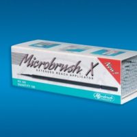 Microbrush X aplicador odontológico microblando para protección y precisión en tratamientos dentales.