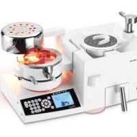 Maq́uina personalizada para ortodoncia y restauración dental con tecnología avanzada, fabricada por EXAmedic para profesionales de la odontología.