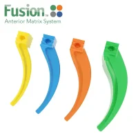 Fusión de productos odontológicos personalizados de EXAmedic en colores amarillo, azul, naranja y verde, sistema de matriz anterior para ortodoncia y prótesis dentales.