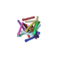 Bastones de limpieza interdental personalizados en varios colores para higiene bucal eficaz y cómoda.