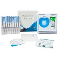 Sistema de blanqueamiento dental Opalescence para tratamientos odontológicos personalizados, incluyendo gel, bandejas y accesorios. Ideal para blanqueamiento dental profesional y personalizado.