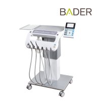 Moderno equipo odontológico personalizado para tratamientos dentales y cirugía oral en la clínica dental.