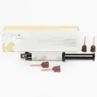 Alt: Productos odontológicos personalizados de alta calidad para clínicas dentales, incluyendo selladores, resinas y materiales especializados para procedimientos dentales precisos.