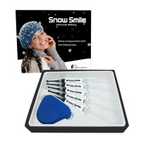 Alt: Kit de blanqueamiento dental casero Snow Smile con 5 jeringas y bandeja para tratamientos de estética dental en casa.